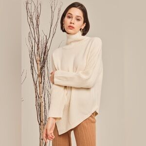 Gentle Herd Asymmetrical Wool Sweater Size Small‎